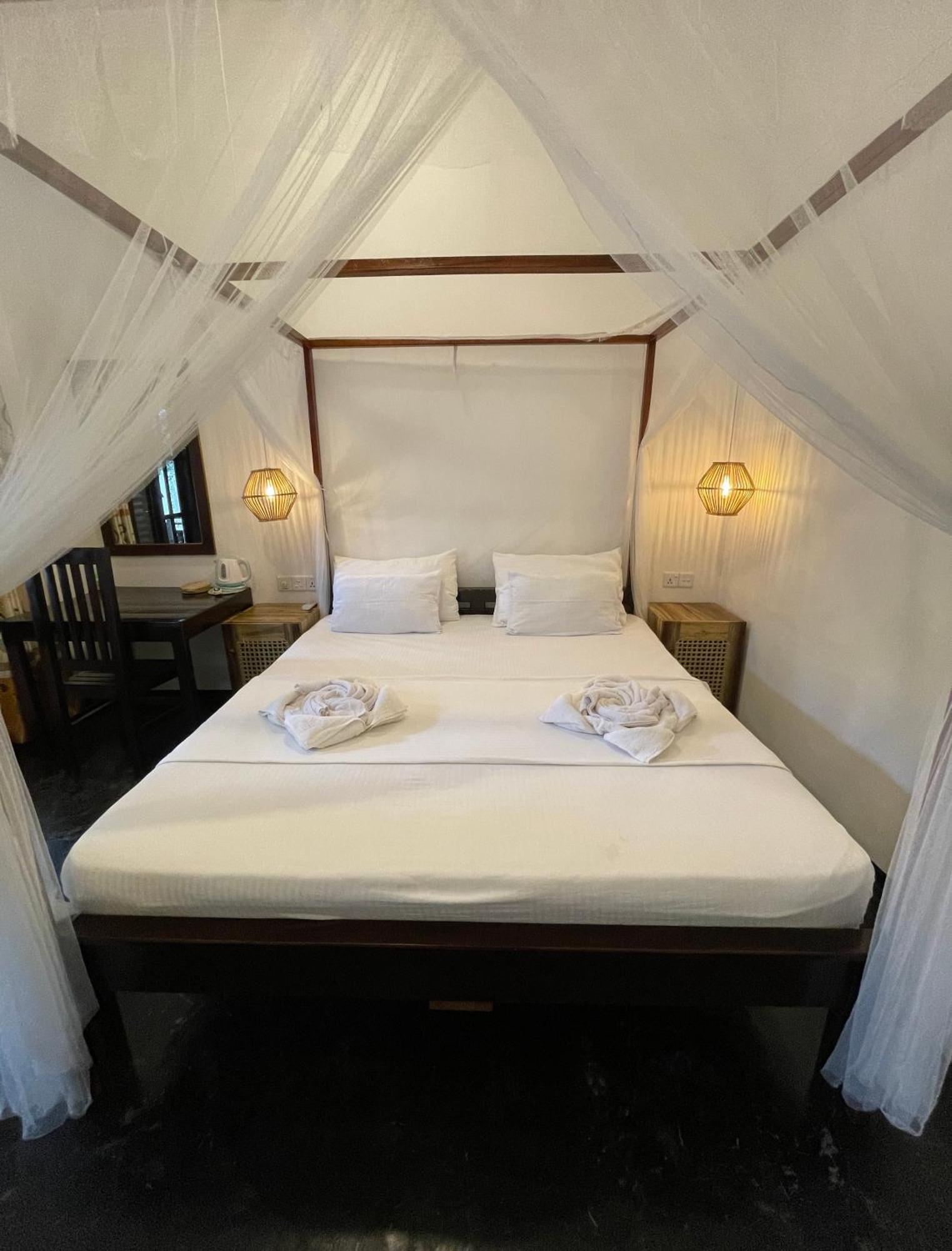 Agra Arugambay Hostel Аругам Бей Екстериор снимка