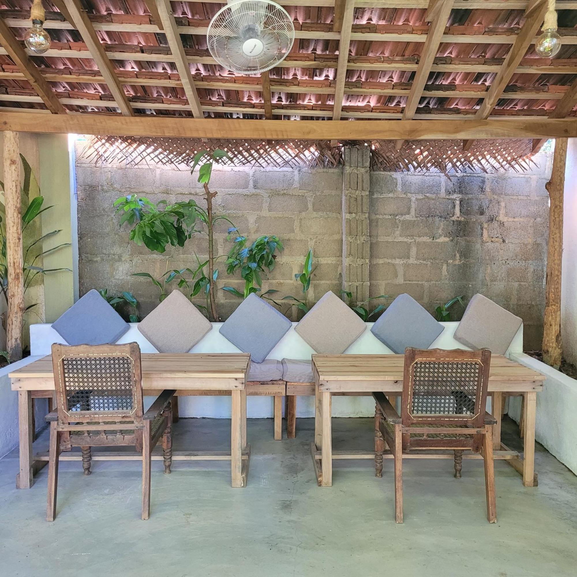 Agra Arugambay Hostel Аругам Бей Екстериор снимка